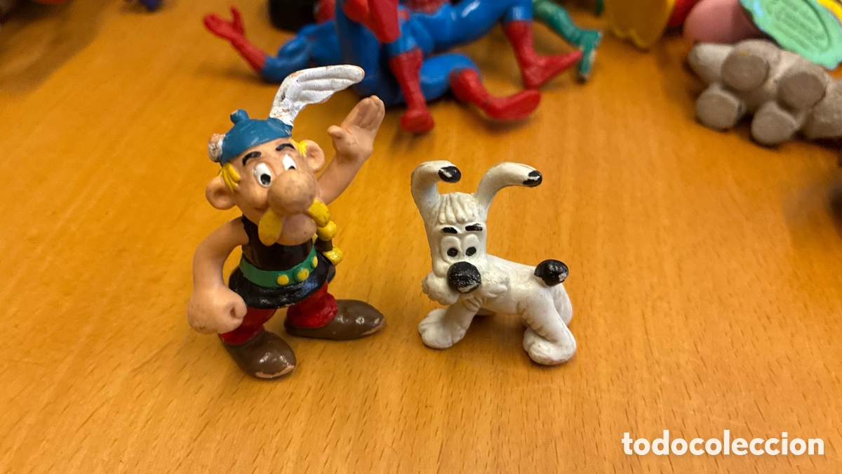 Figuras de goma y PVC: Figura de Asterix y Idefix - Foto 1