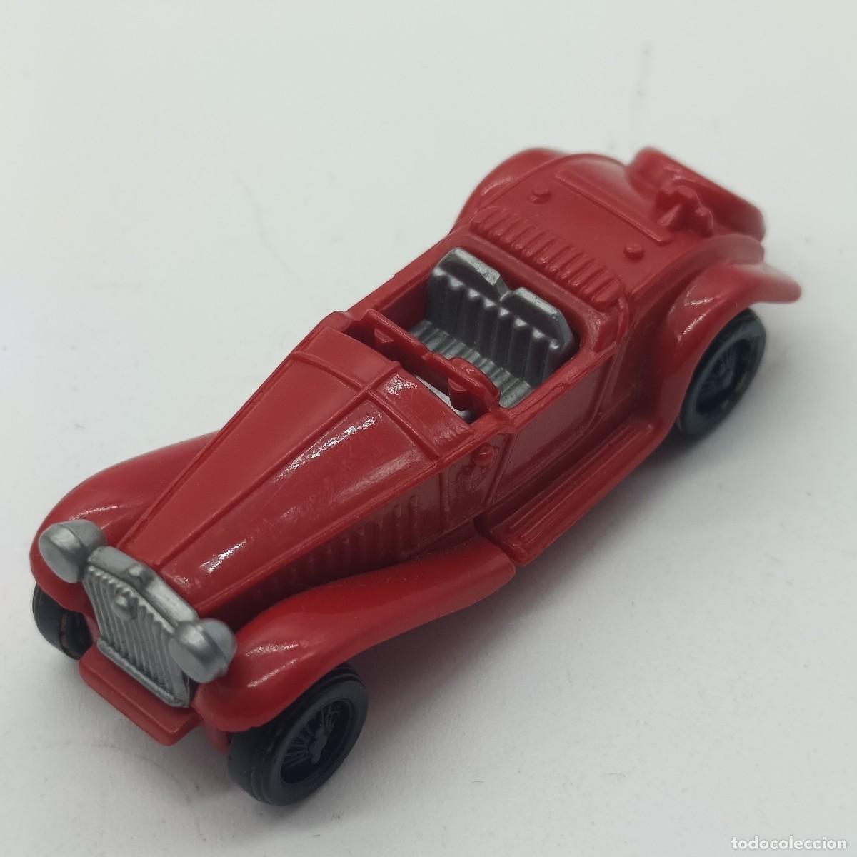Figuras de goma y PVC: Coche cl&aacute;sico rojo &ndash; Kinder Sorpresa &ndash; pl&aacute;stico serie K 95 n 100