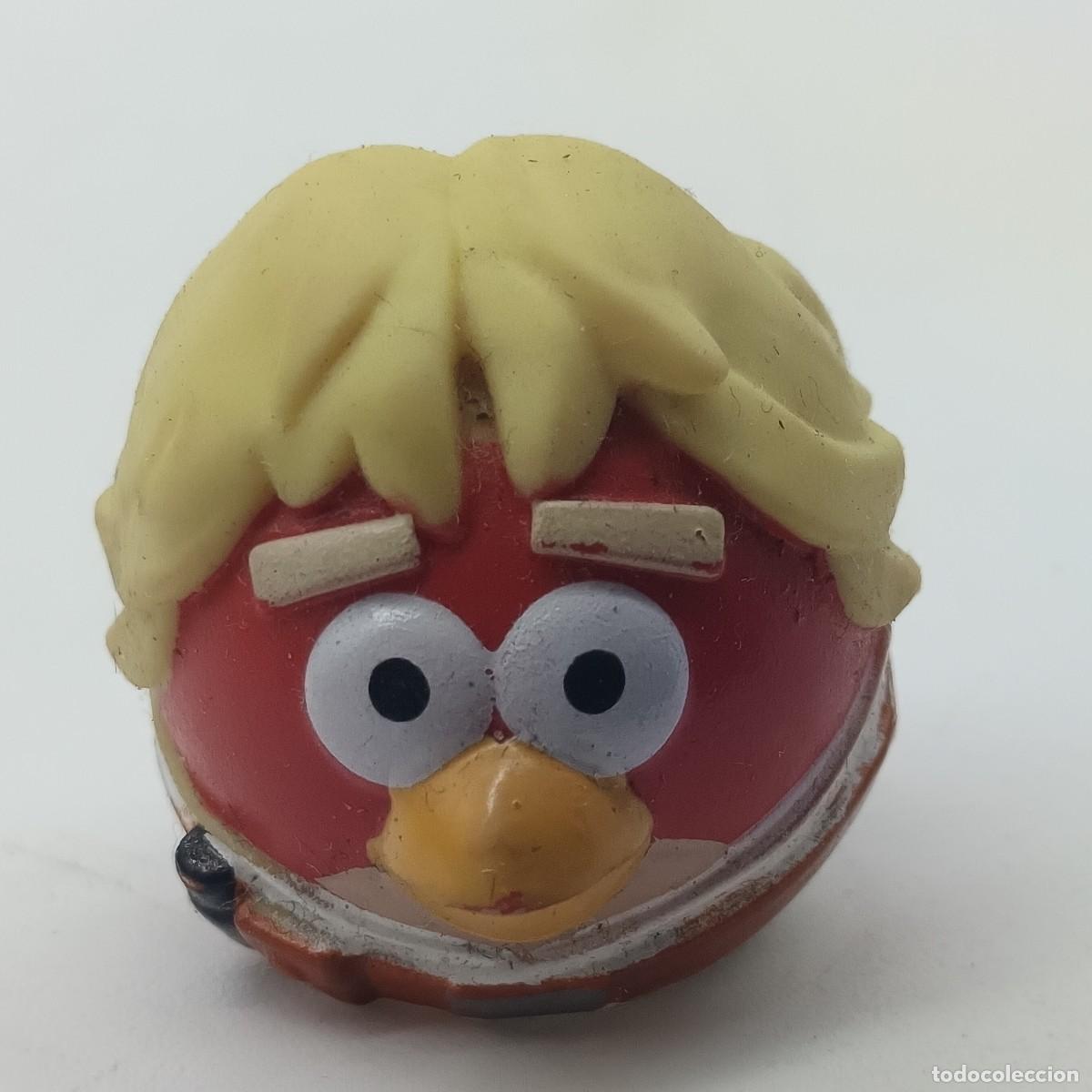 Figuras de goma y PVC: Figura Angry Birds rojo con casco amarillo, figura de PVC