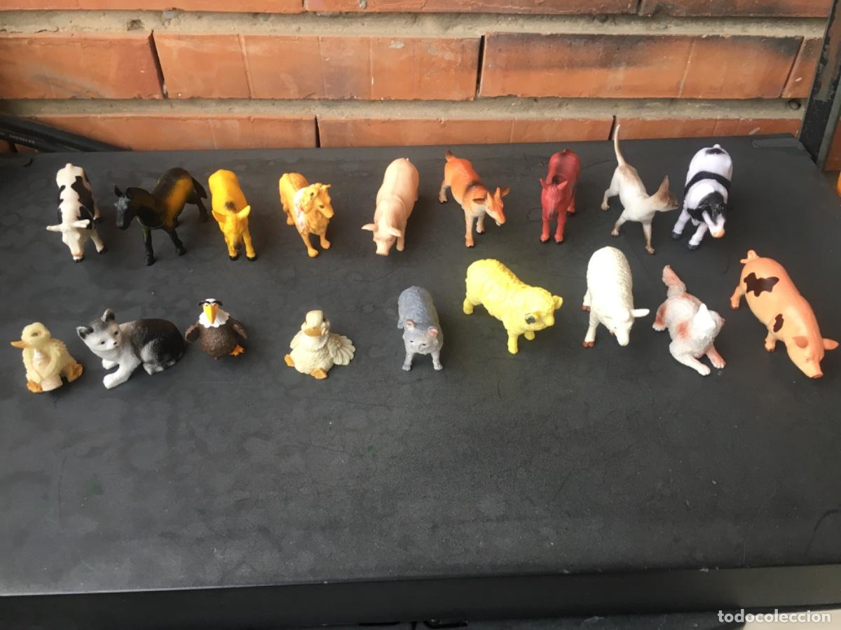Figuras de goma y PVC: LOTE DE 19 FIGURAS ANIMALES - Foto 1
