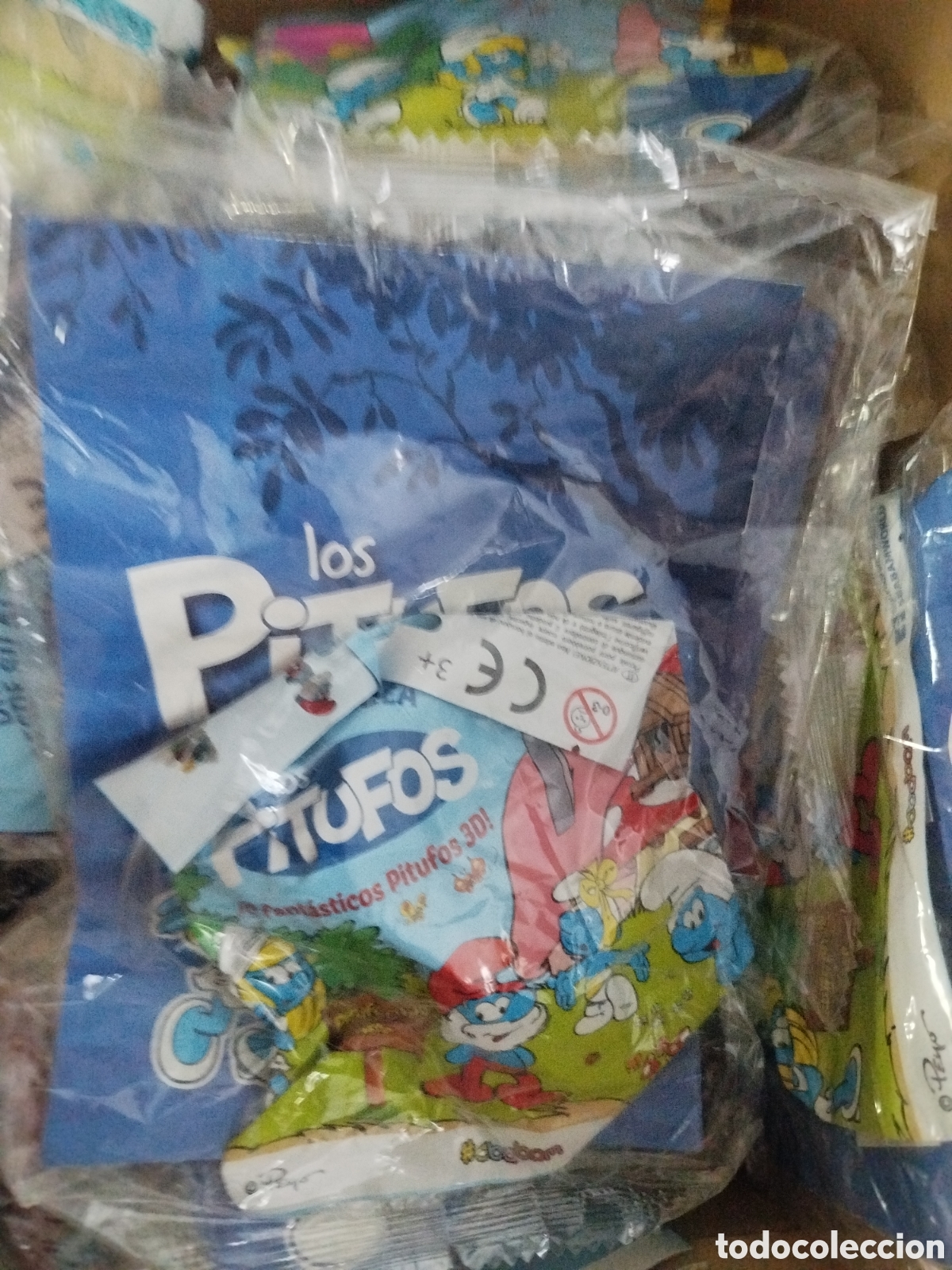 Figuras de goma y PVC: Sobres los pitufos peyo con peana 2016 - Foto 3