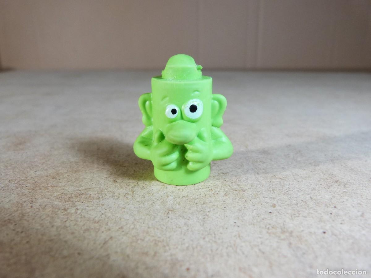 Figuras de goma Kinder: Figura Totem verde - Kinder Sorpresa 2009