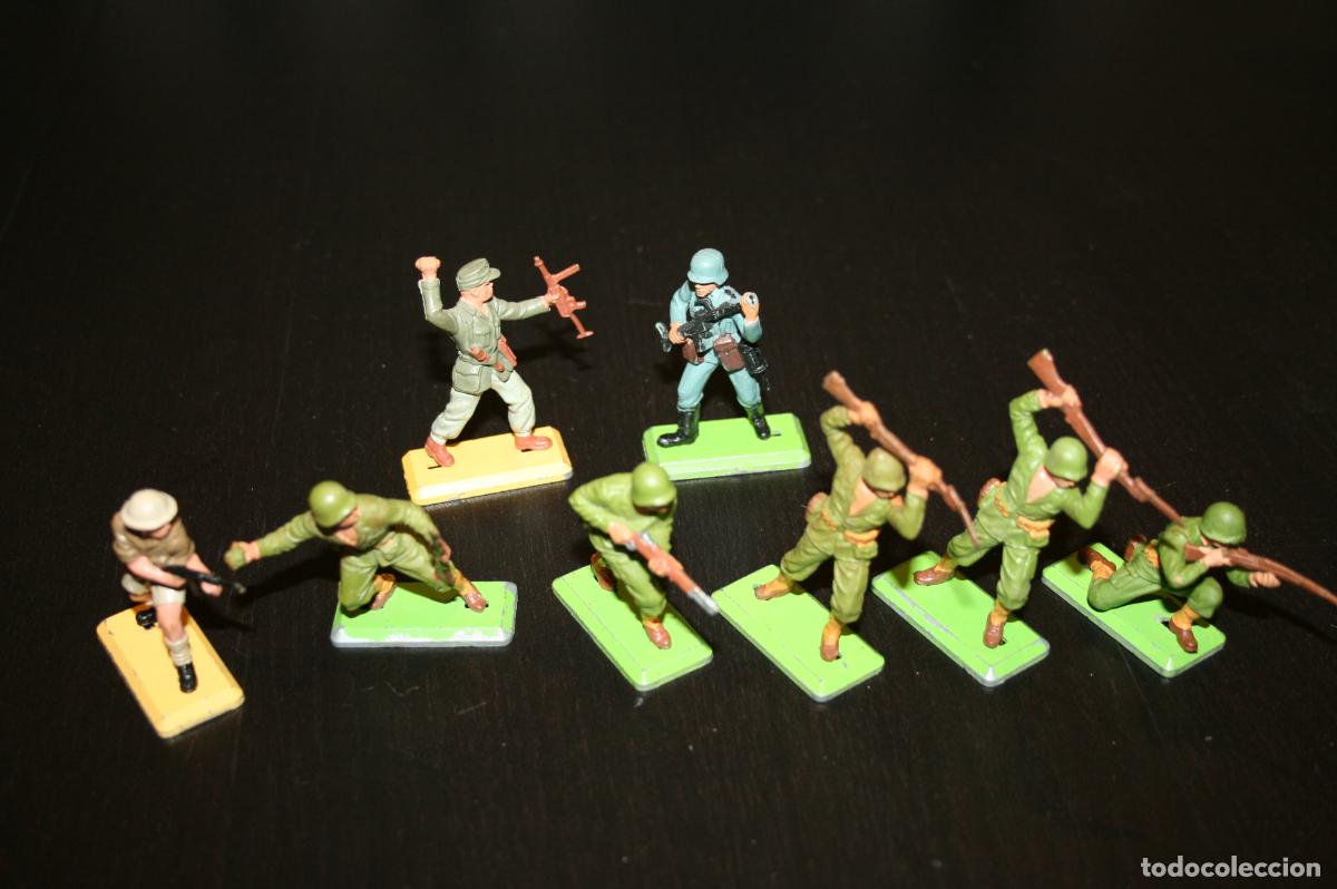 Figuras de goma y PVC: 8 figuras soldados a pie Britains deetail segunda guerra mundial ww II americanos alemanes ...