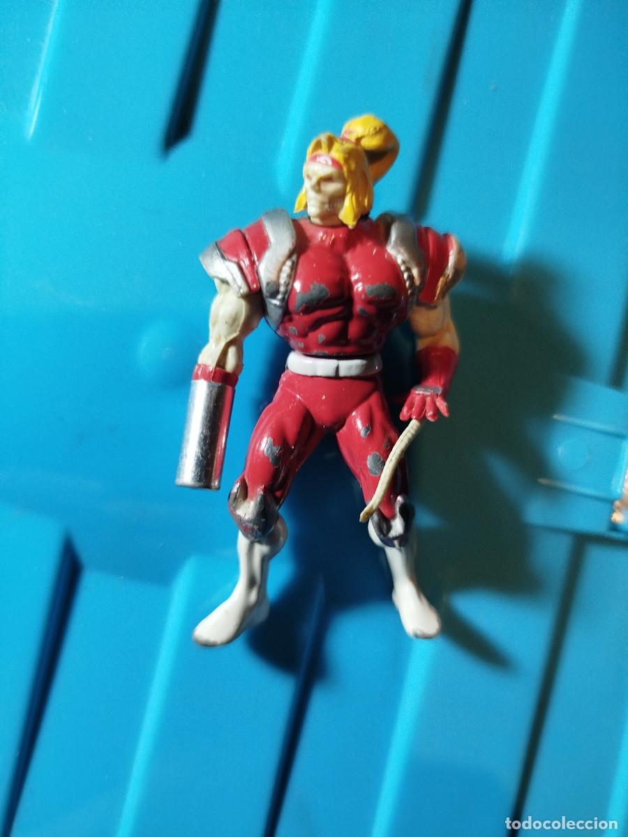Figuras de goma y PVC: Figura marvel metal retro