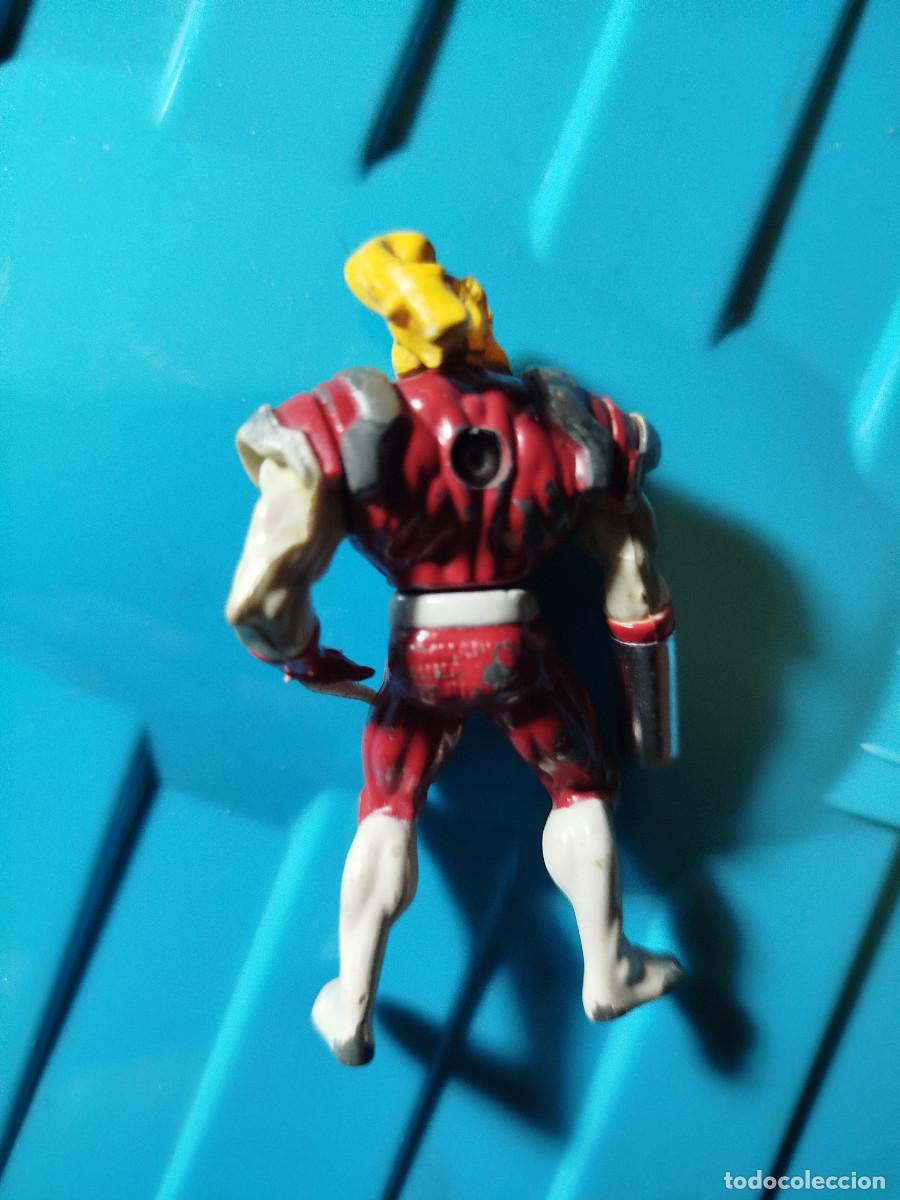 Figuras de goma y PVC: Figura marvel metal retro - Foto 2