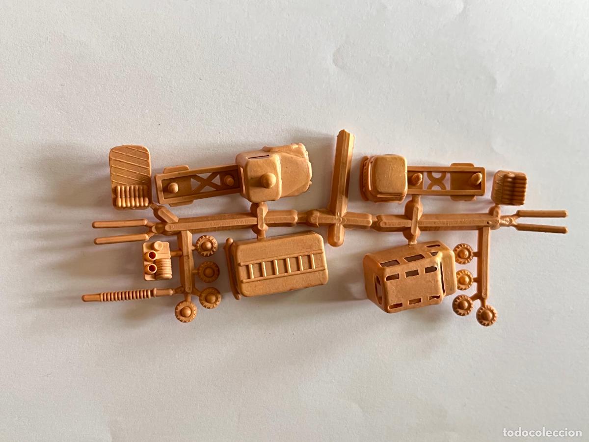 Figuras de goma y PVC: MONTAPLEX COLADA DE MINI CAMIONES