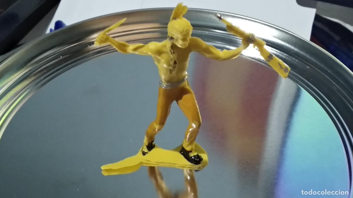 Figuras de goma y PVC: FIGURA ANTIGUA INDIO GUERRERO , 7&acute;5 CM ALTO ( PECH , JECSAN , REAMSA , COMANSI , ETC) A&Ntilde;OS 60/70