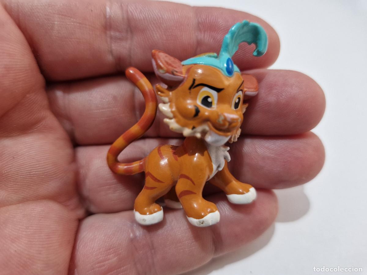 Figuras de goma y PVC: antigua figura goma pvc cachorro tigre sultan princesa jasmine walt disney