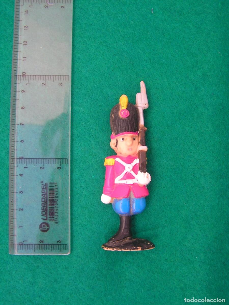 Figuras de goma y PVC: Figura del personaje de cuento SOLDADITO DE PLOMO. A&ntilde;os 80. Probablemente Juplay, made in Spain.
