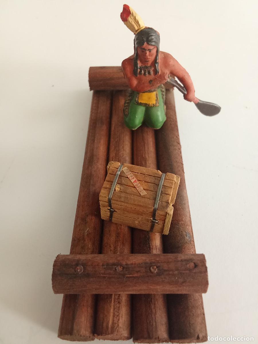 Figuras de goma y PVC: Balsa madera con indio remero en goma y caja Reamsa a&ntilde;os 50 sin uso