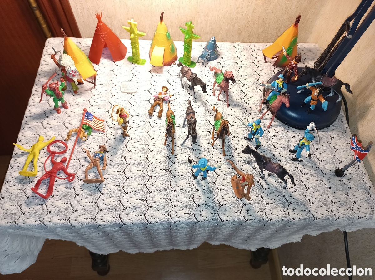 Figuras de goma y PVC: 34 Figuras Comansi seg&uacute;n las fotos