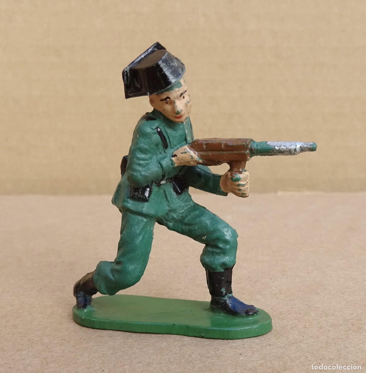 Figuras de goma y PVC: BRUVER GUARDIA CIVIL FIGURA EN GOMA 5