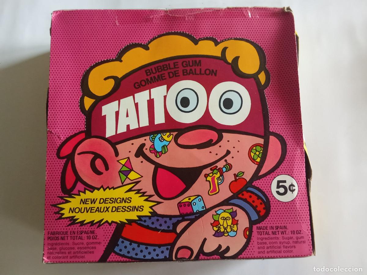 Figuras de goma y PVC: Caja con 95 sobres Dunkin Tattoo con calcamon&iacute;a Gallina Blanca Barcelona a&ntilde;os 70