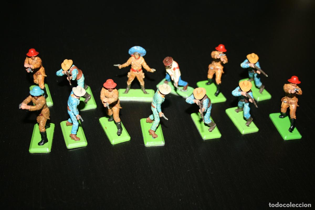 Figuras de goma y PVC: 13 figuras de vaqueros cowboys a pie Britains Deetail oeste western