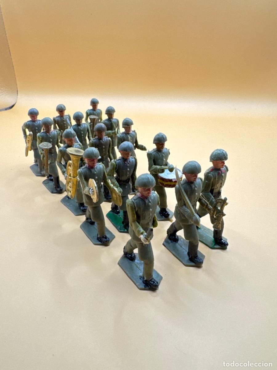 Figuras de goma y PVC: Desfile ejercito espa&ntilde;ol m&uacute;sicos torres maltas a&ntilde;os 50/60