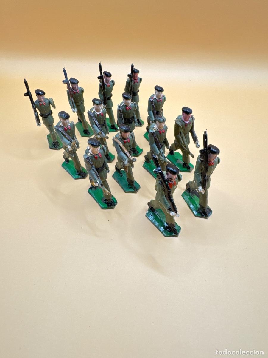 Figuras de goma y PVC: Desfile paracaidistas torres maltas a&ntilde;os 50/60
