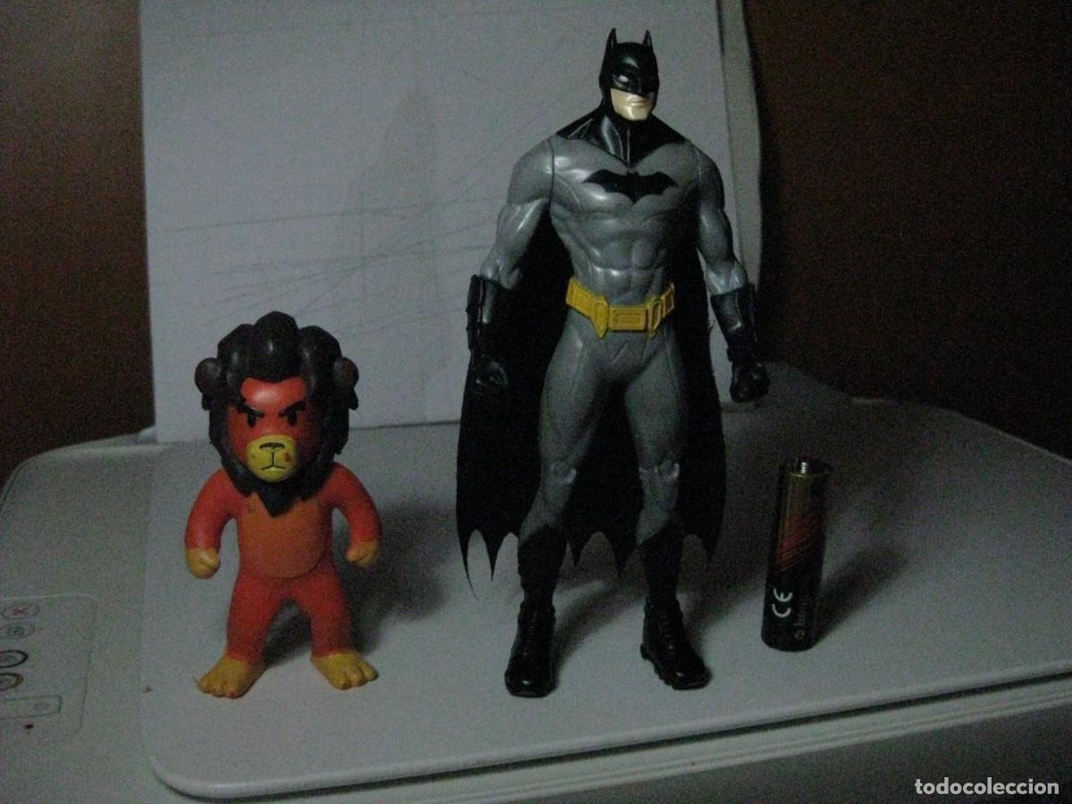 Figuras de goma y PVC: BATMAN Y LEON - FIGURAS DE PLASTICO