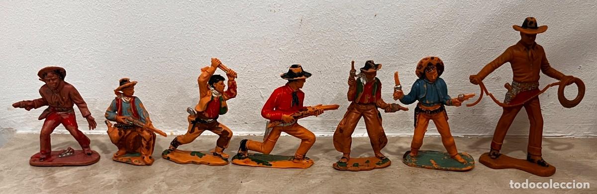 Figuras de goma y PVC: LOTE DE 7 COWBOYS VAQUEROS DE A PIE A&Ntilde;OS 60/70, de plastico, tal y como se ve en las fotos puestas.
