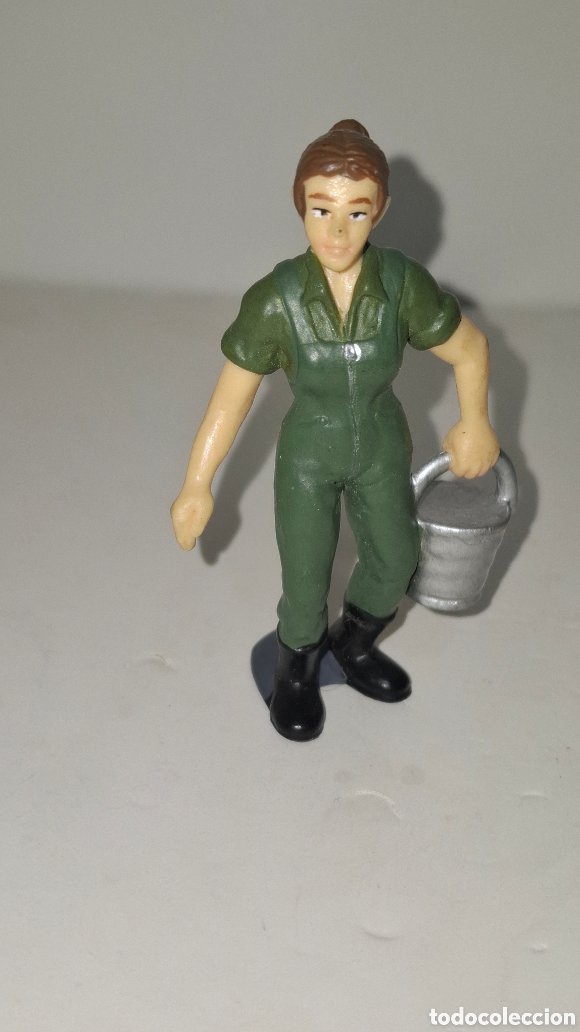 Figuras de goma y PVC: FIGURA DE PVC MADE IN GERMANY SCHLEICH EMPLEADA DE GRANJA