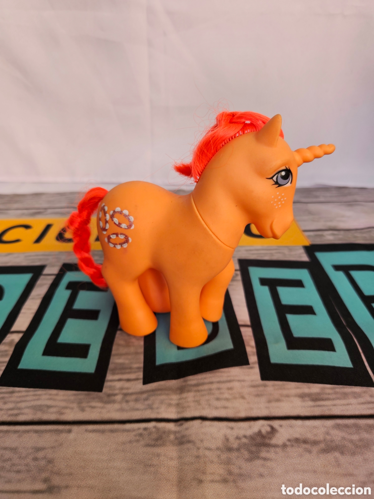 Gummi- und PVC-Figuren: MI PEQUE&Ntilde;O PONY UNICORNIO HASBRO 1984 HONG KONG NARANJA GIPSY . PANDERETAS