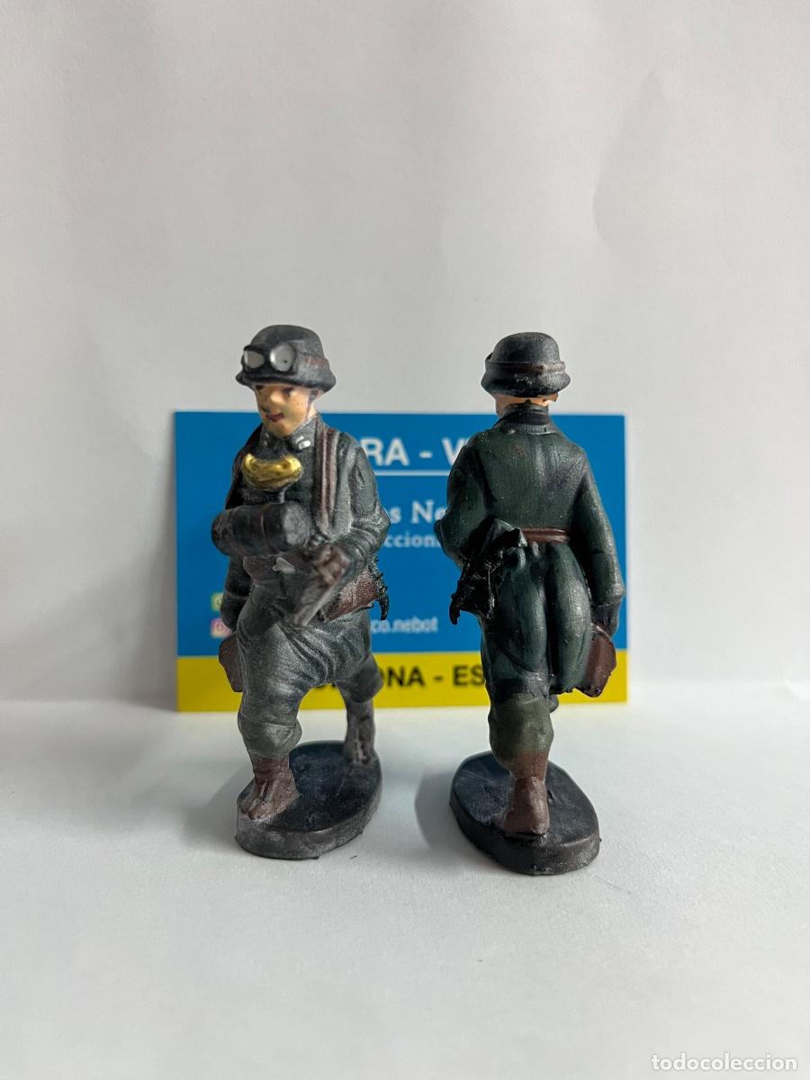 Figuras de goma y PVC: Elastolin Lineol o similar. Figura artesanal motorista aleman mensajero