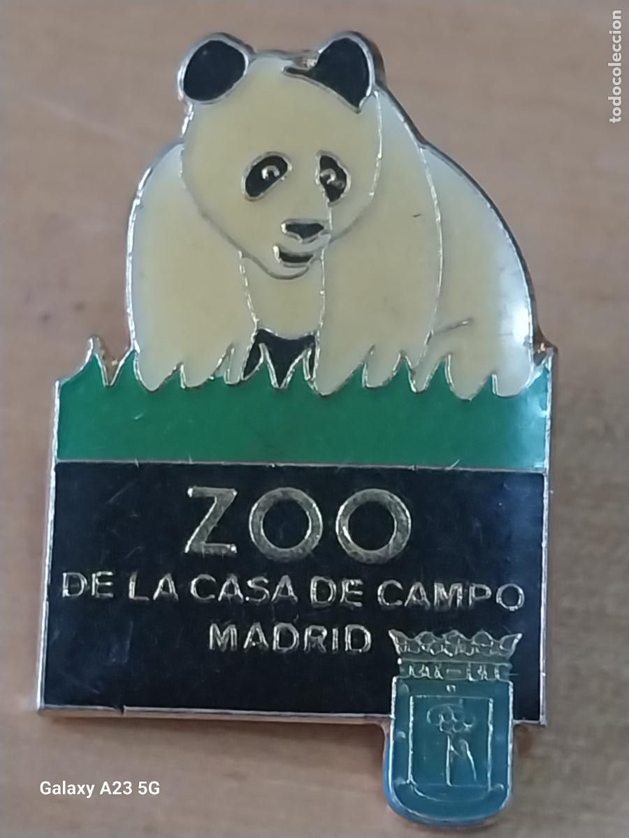 Figuras de goma y PVC: ZOO MADRID PANDA BLANCO CASA CAMPO PIN PINCHO 2.78CMS ALTO ORIGINAL VINTAGE METAL GOTA