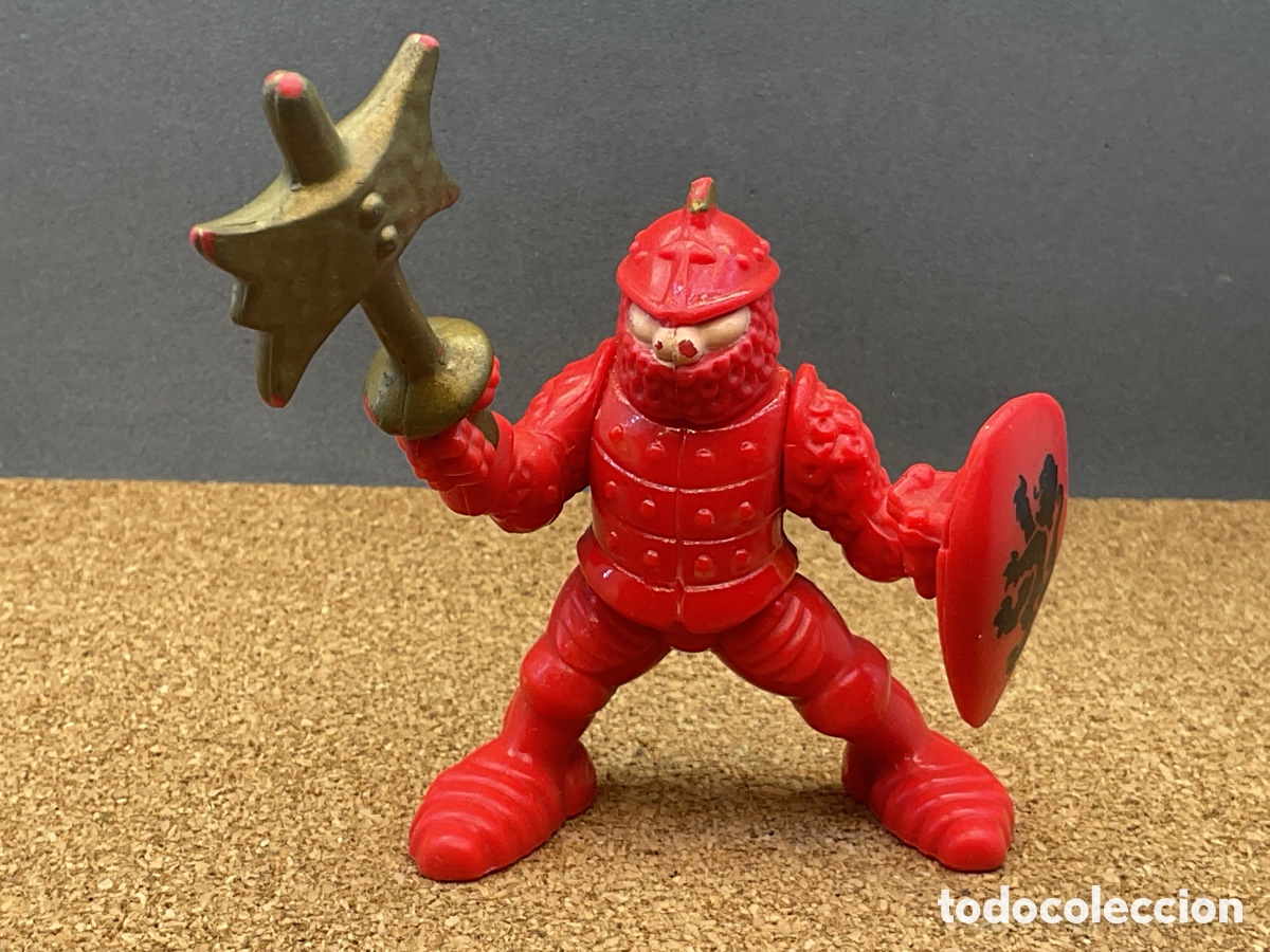 Figuras de goma y PVC: FIGURA DE CABALLERO MEDIEVAL ROJO. COLECCION GREAT ADVENTURES DE FISHER-PRICE. A&Ntilde;O 1994