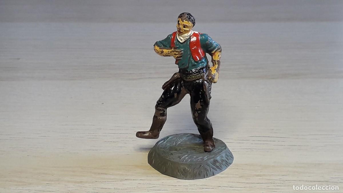 Figuras de goma y PVC: Cowboy Vaquero herido Oeste, goma, Alca Capell Barcelona Spain tipo Jecsan, original a&ntilde;os 50.