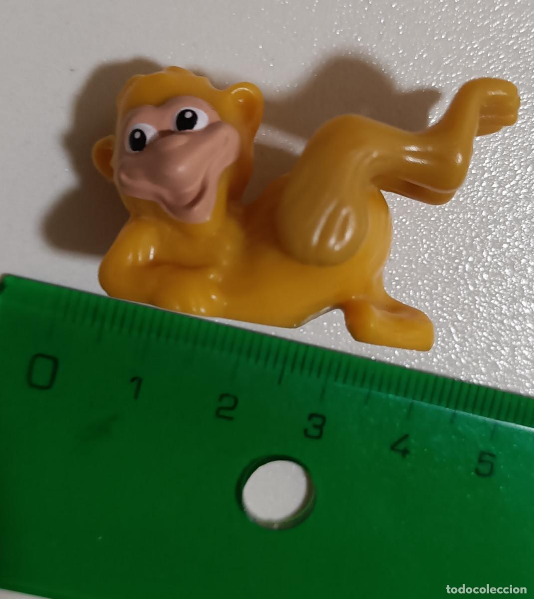 Figuras de goma Kinder: mono kinder macaco monito figurita figura mu&ntilde;equito mu&ntilde;eco serie UN
