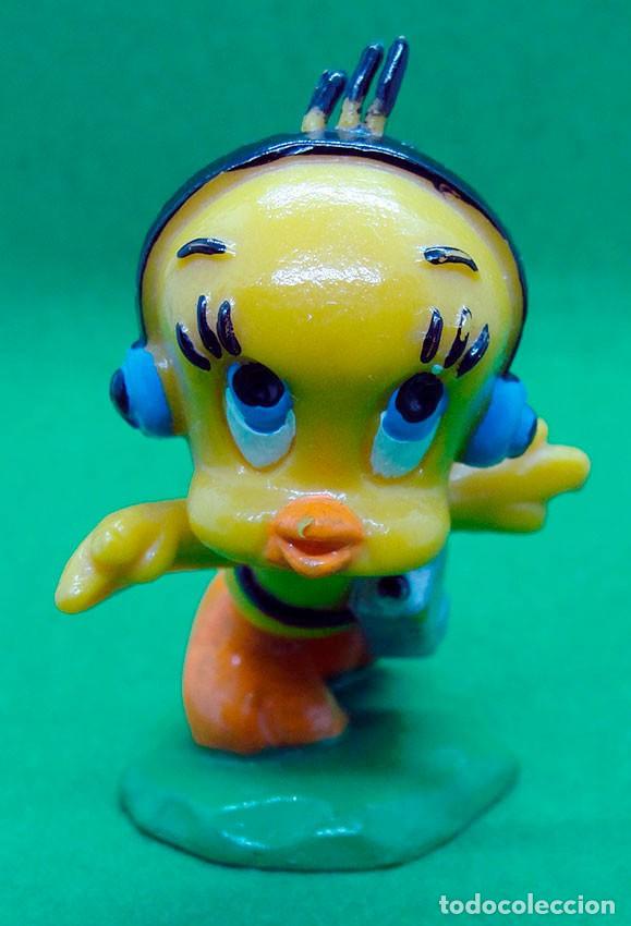 Figuras de goma y PVC: PIOLIN TWEETY, CON WALKMAN - FIGURA PVC WARNER BROS, 1983 - BULLY, GERMANY - VINTAGE -