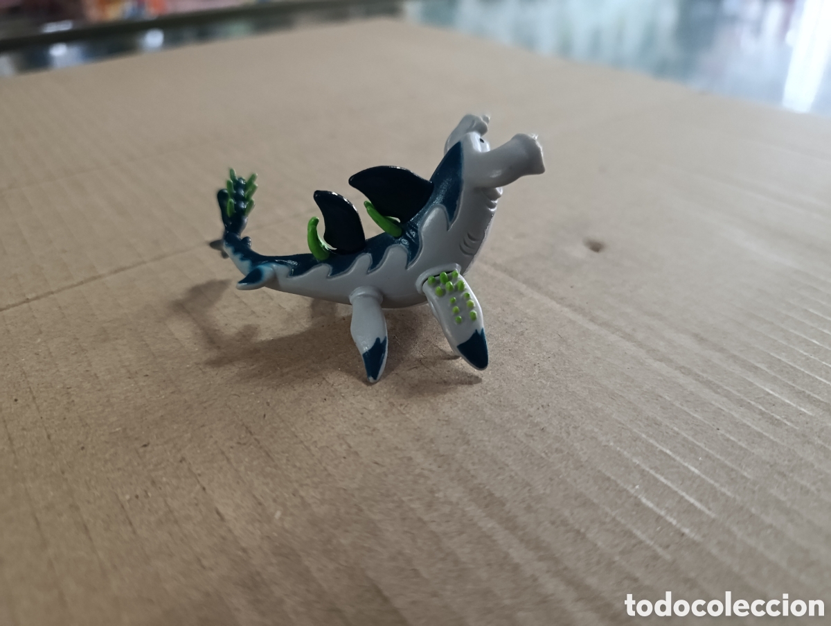Figuras de goma y PVC: Hammershark. Invisimals. - Foto 2