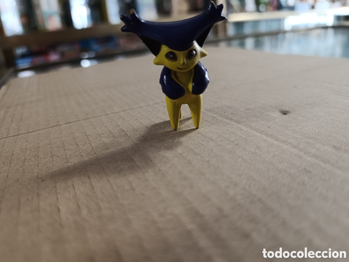 Figuras de goma y PVC: Furmin. Invisimals. Comansi. - Foto 1