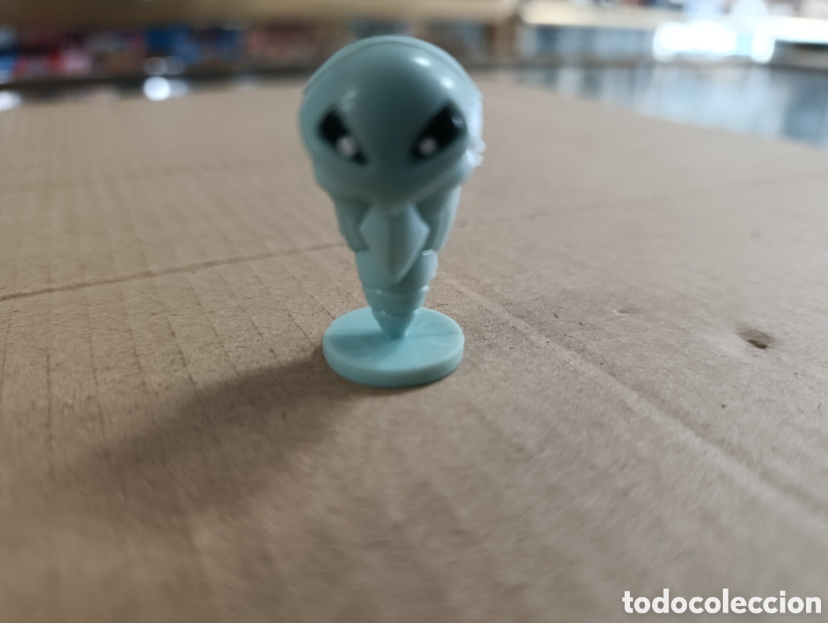 Figuras de goma y PVC: Kakuna. Pokemon. Primera generaci&oacute;n.