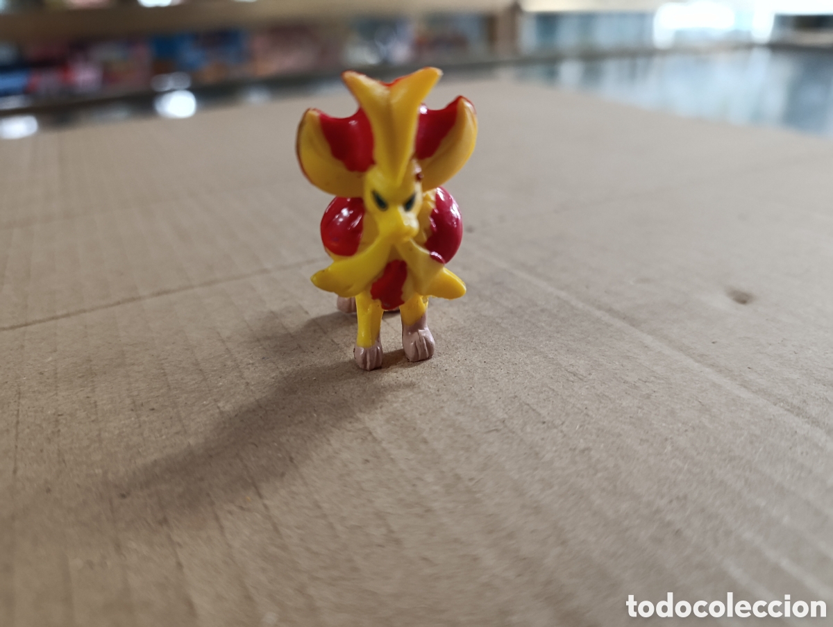 Figuras de goma y PVC: Pyroar. Pokemon. Sexta generaci&oacute;n.