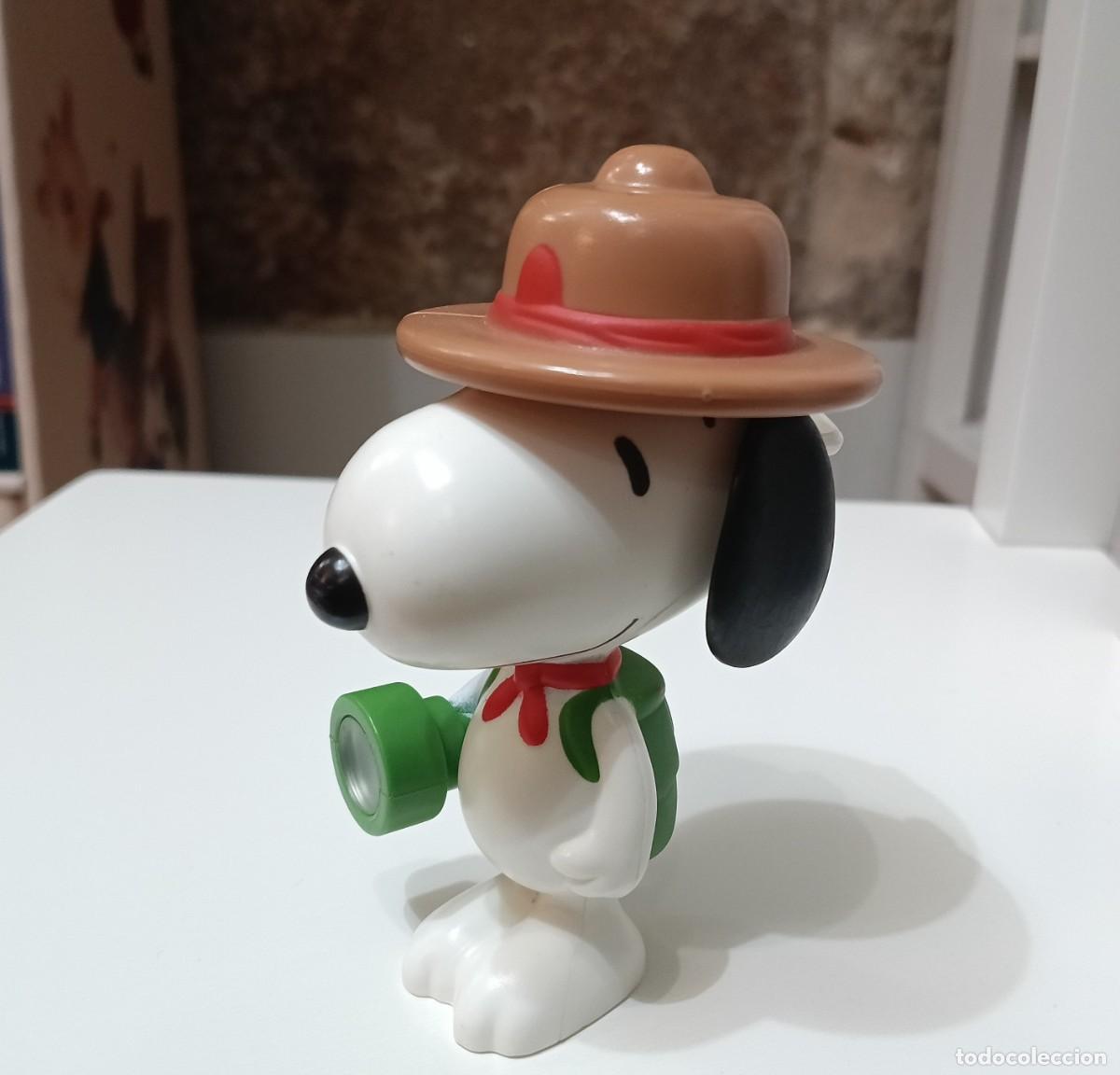 Figuras de goma y PVC: Figura de Snoopy explorador. McDonalds