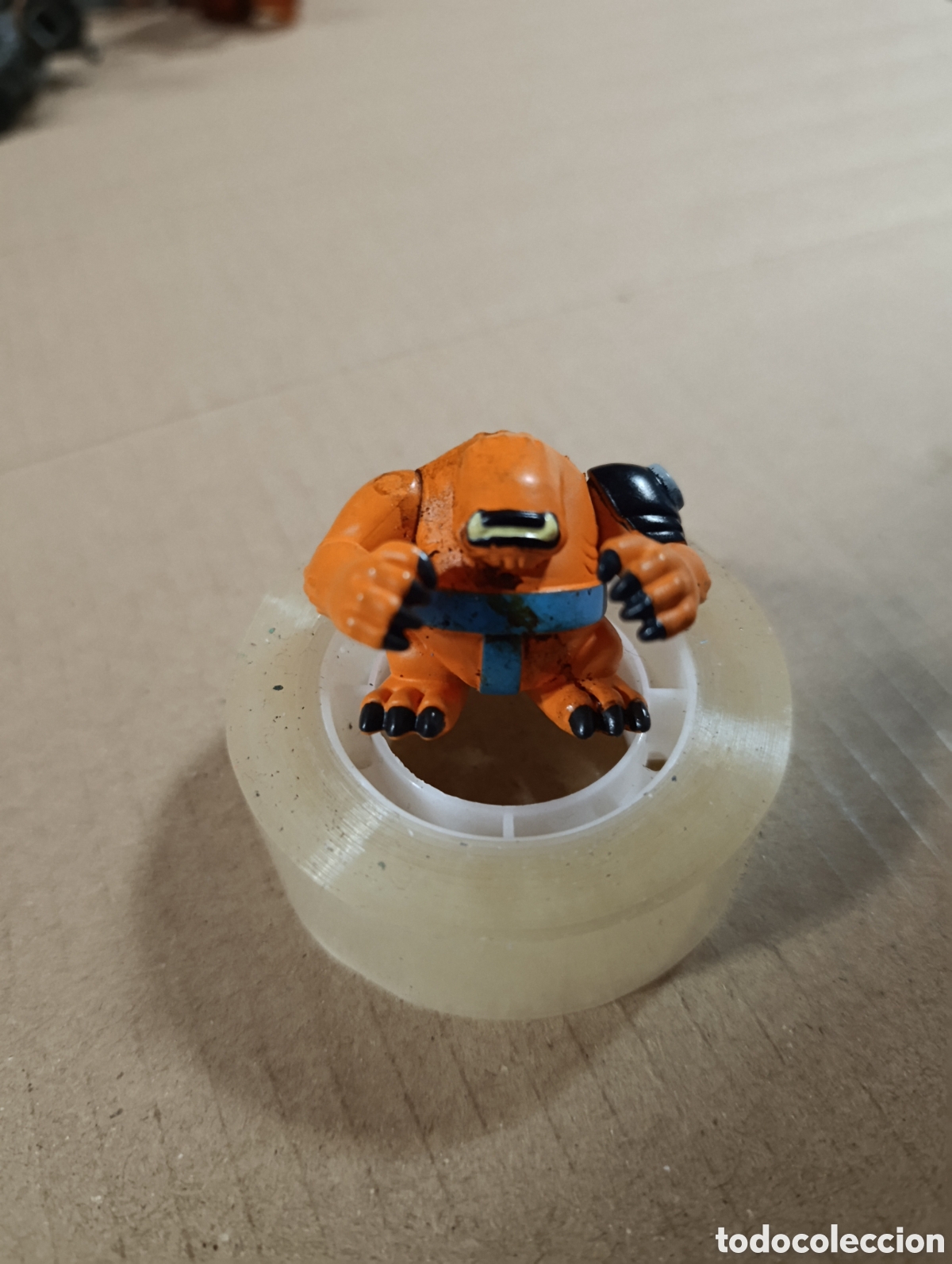 Figuras de goma y PVC: Besta. Ben 10: Sumo Slammers. - Foto 1