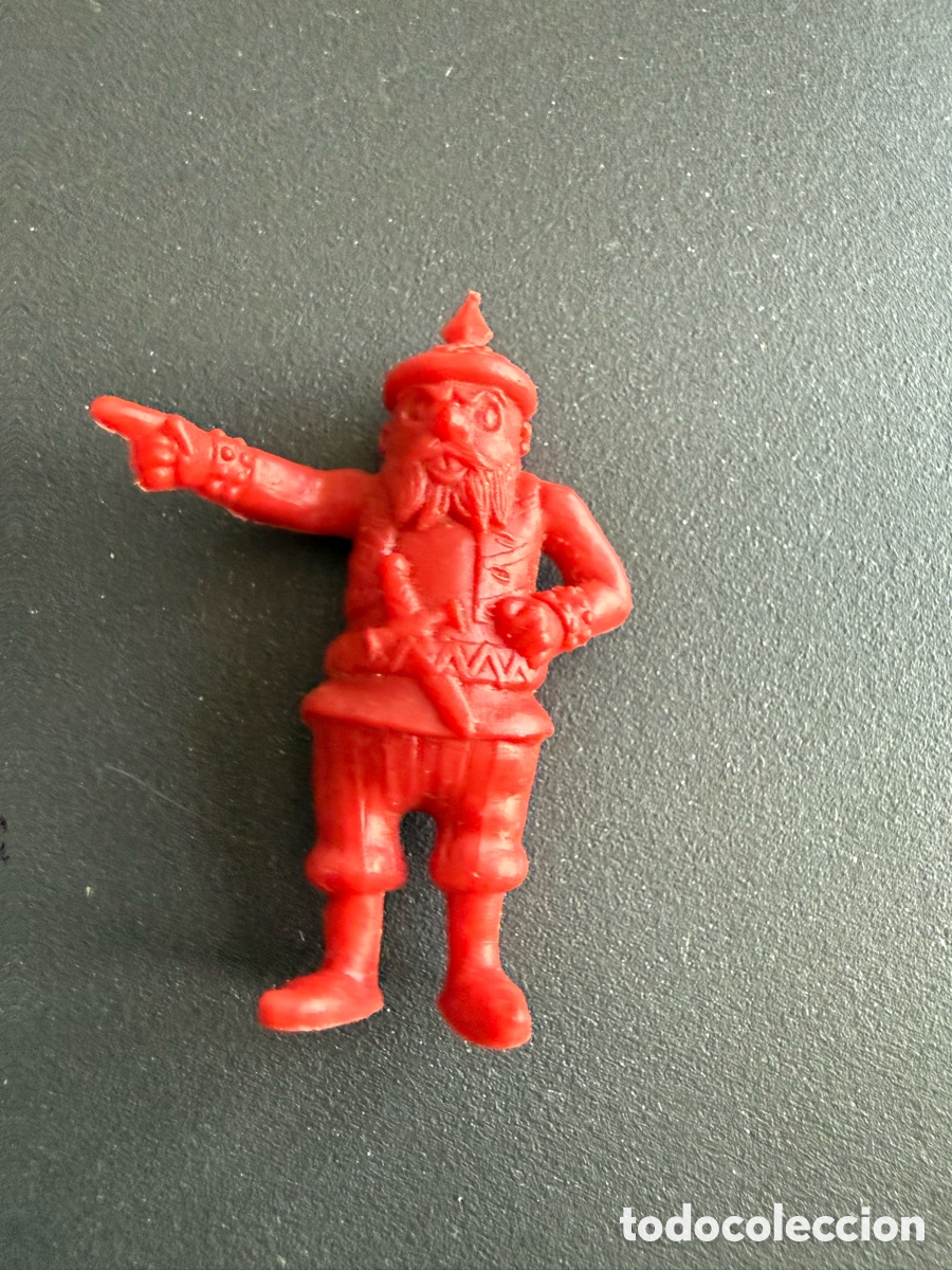 Figuras de goma y PVC: DUNKIN. PERSONAJE. BARBARROJA. ARIEL