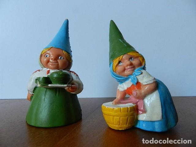 Figuras de goma y PVC: Lote 2 figuras Lisa BRB de la serie David el gnomo