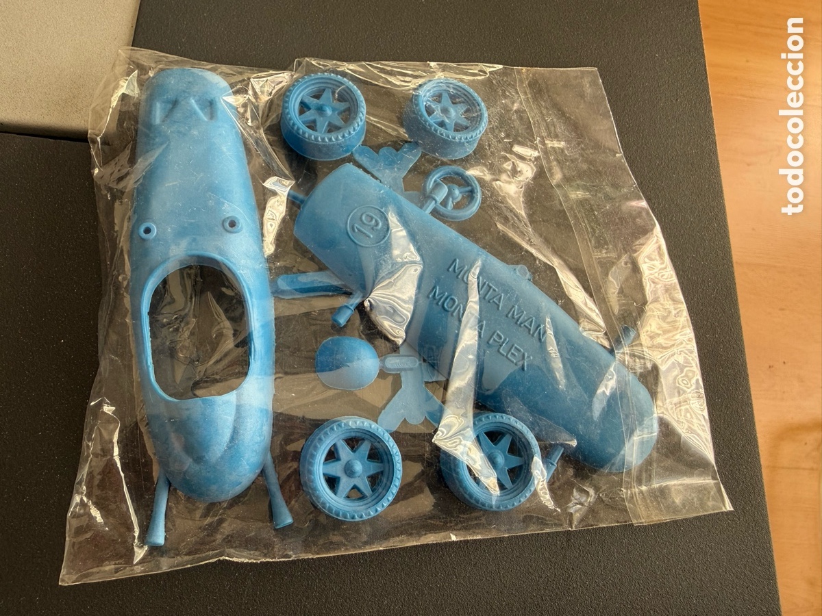 Rubber and PVC Figures: Formula 1 coche montaman de Montaplex Extra 19