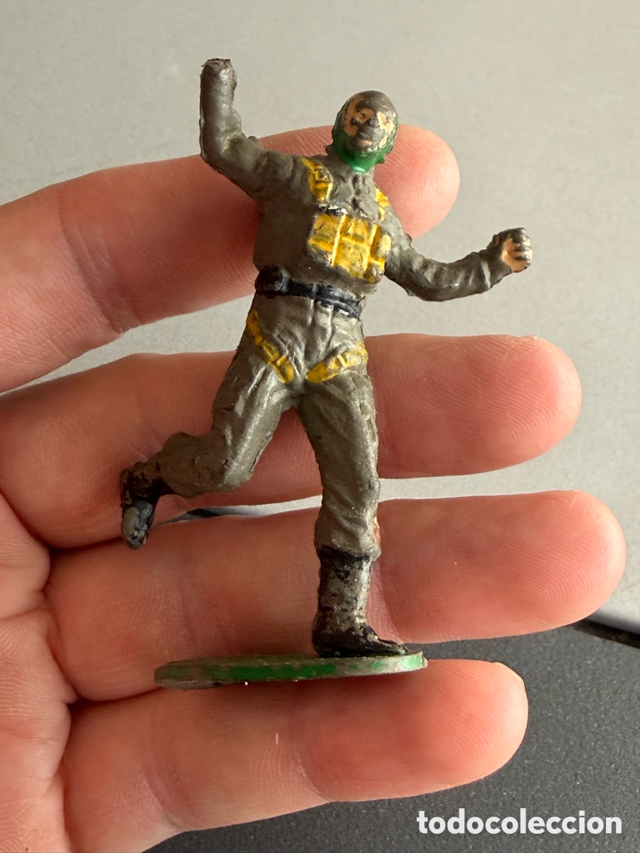 Figuras de Borracha e PVC: Figura Goma. BRUVER. Paracaidista falta mano. n 162