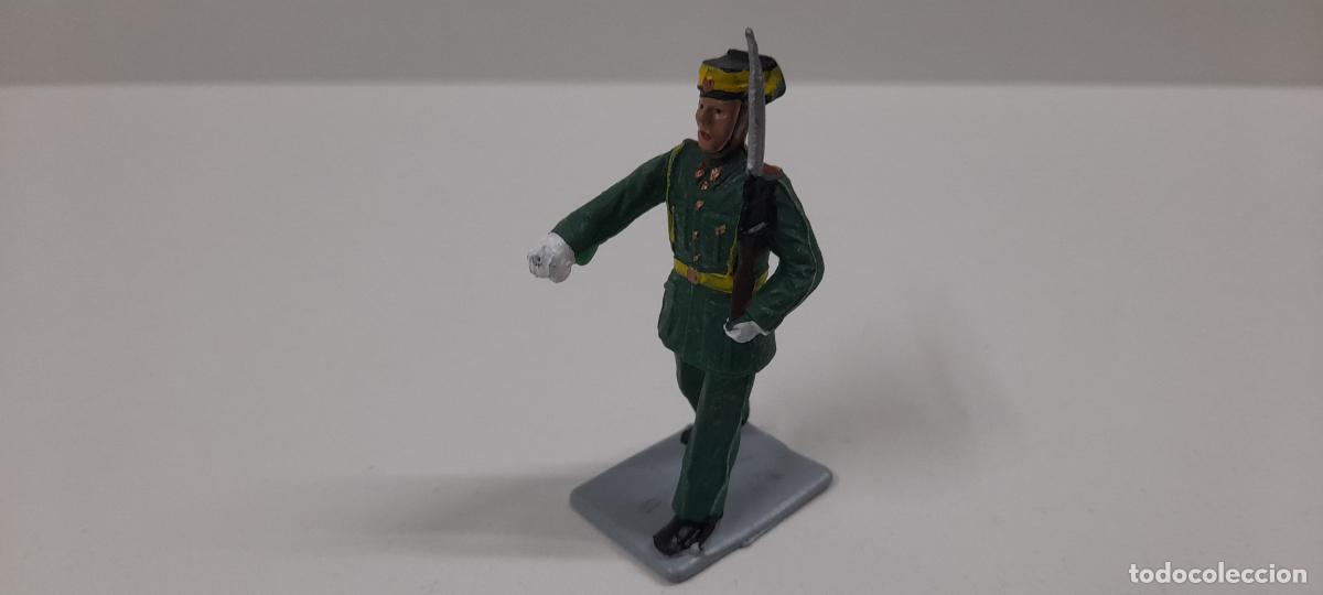 Figuras de goma y PVC: GUARDIA CIVIL EN DESFILE - GUARDIA CIVIL . REALIZADO POR SOLDIS / GOMARSA . ORIGINAL A&Ntilde;OS 70