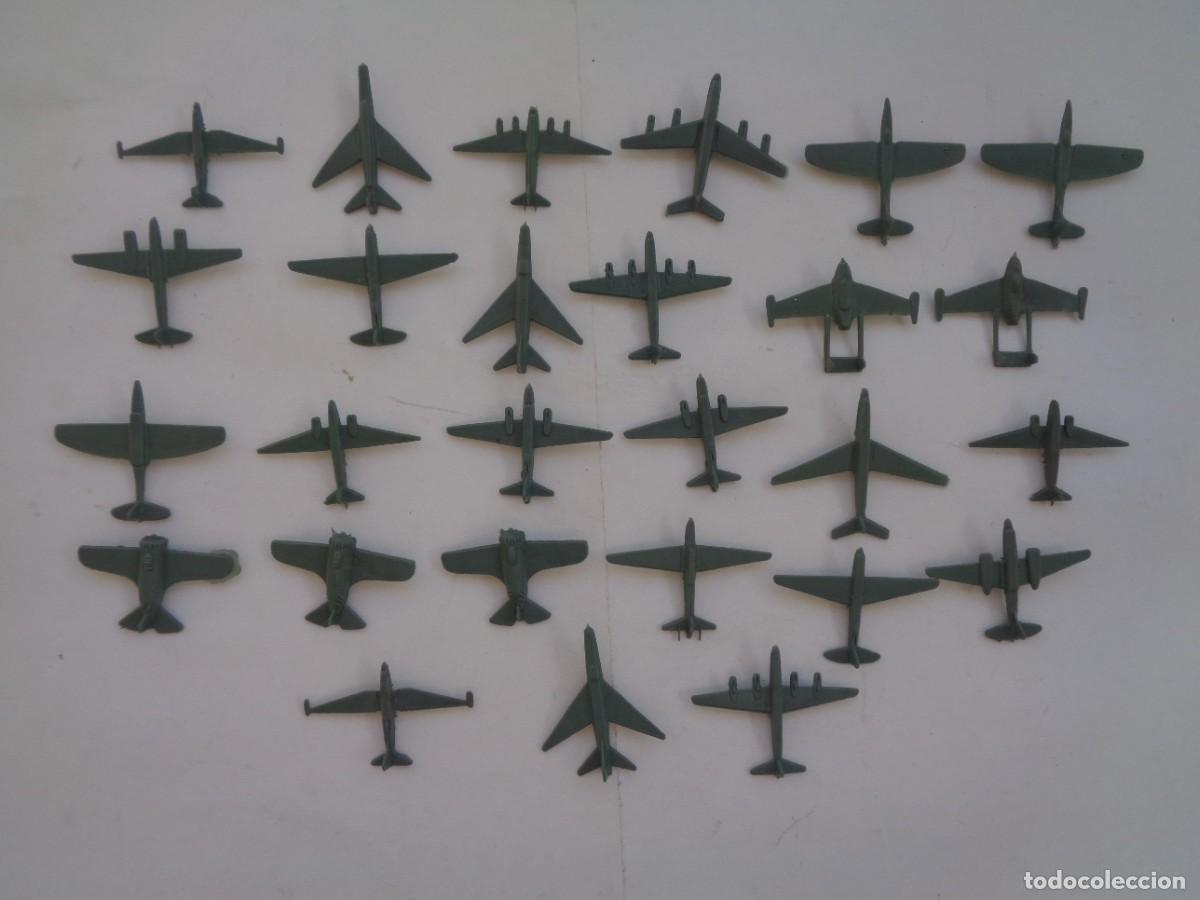 Figure di Gomma e PVC: LOTE DE 27 PEQUE&Ntilde;OS AVIONES DE PLASTICO, DE SOBLE DE MONTAPLEX