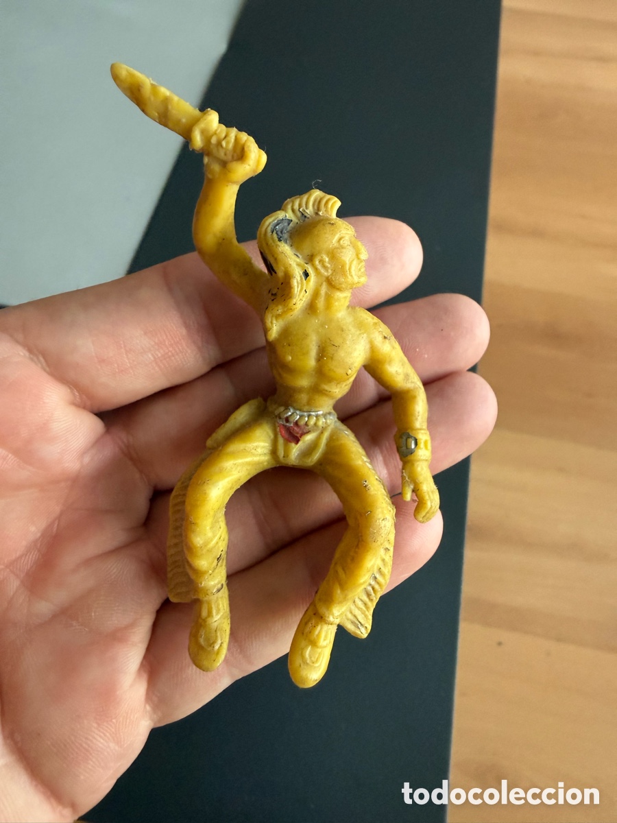 Figuras de goma y PVC: LAFREDO. INDIO. 9 cm