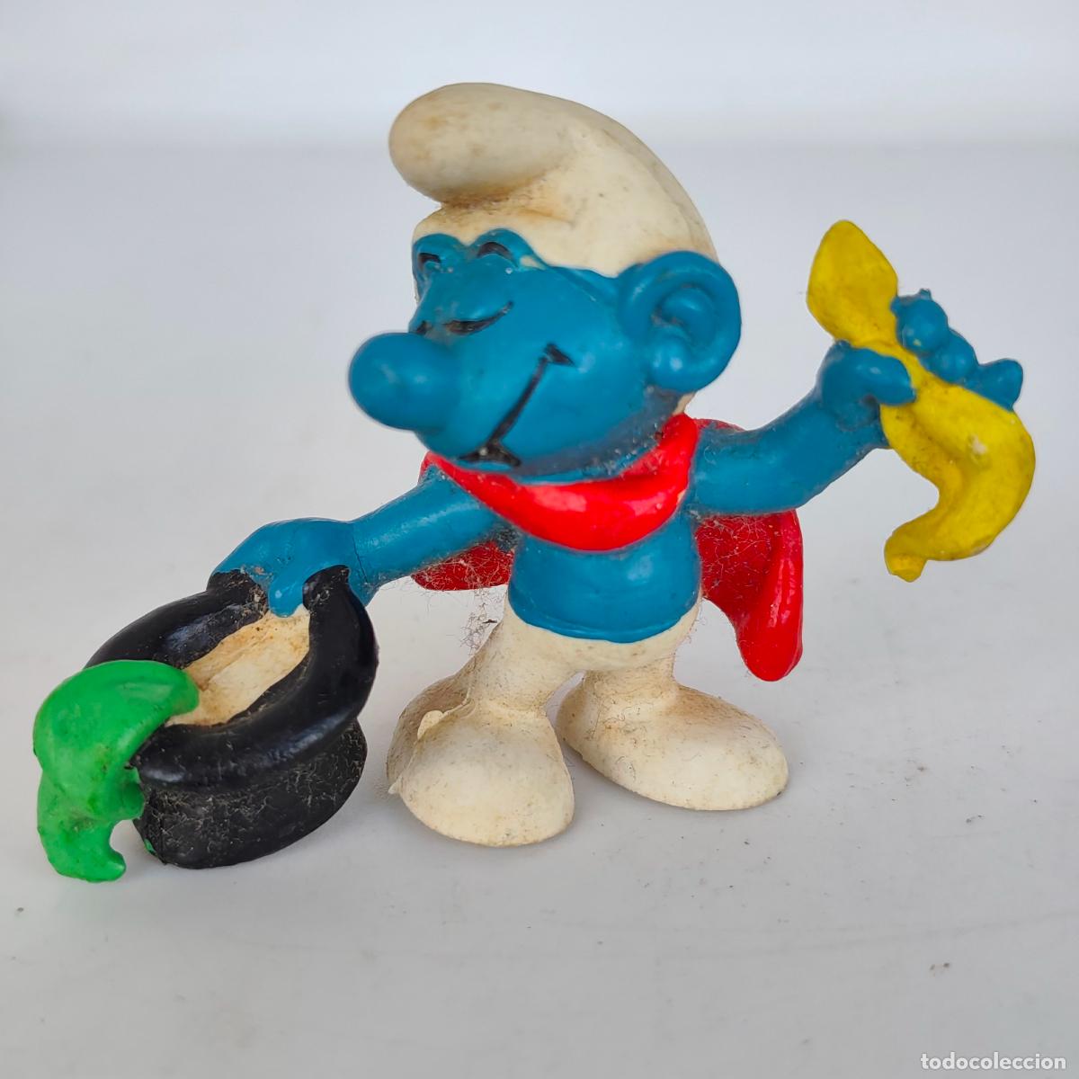 Figuras de goma y PVC: FIGURA DE GOMA / PITUFO MAGO, HACIENDO MAGIA / SCHLEICH - PEYO, 1979 / W. BERRIE CO. HONG KONG