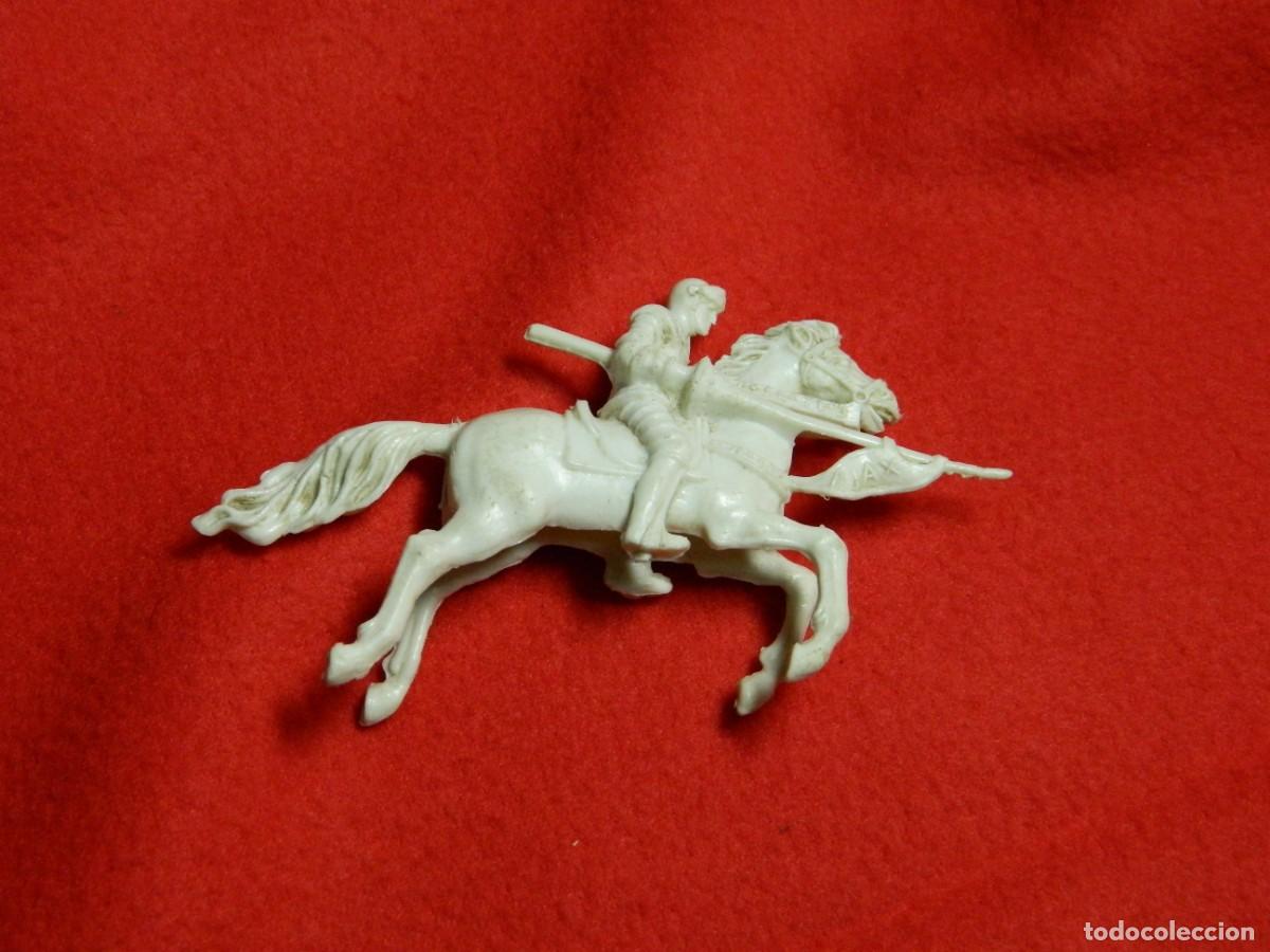 Figuras de goma y PVC: CABALLERO DETERGENTE AJAX -1966-