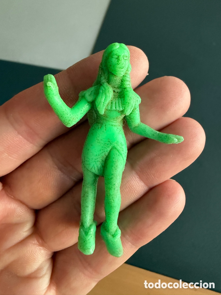 Figuras de goma y PVC: Figura Goma. A&ntilde;os 90. Yolanda. Pocahontas ?