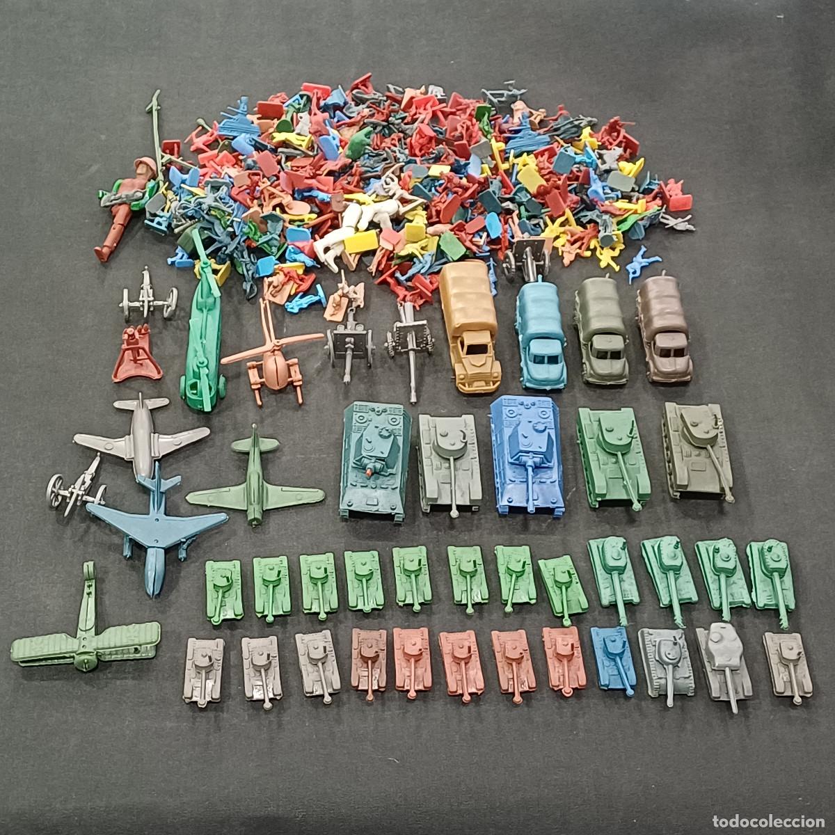 Figuras de Borracha e PVC: MONTAPLEX/LOTE DE SOLDADOS/VEHICULOS Y DEFENSAS.