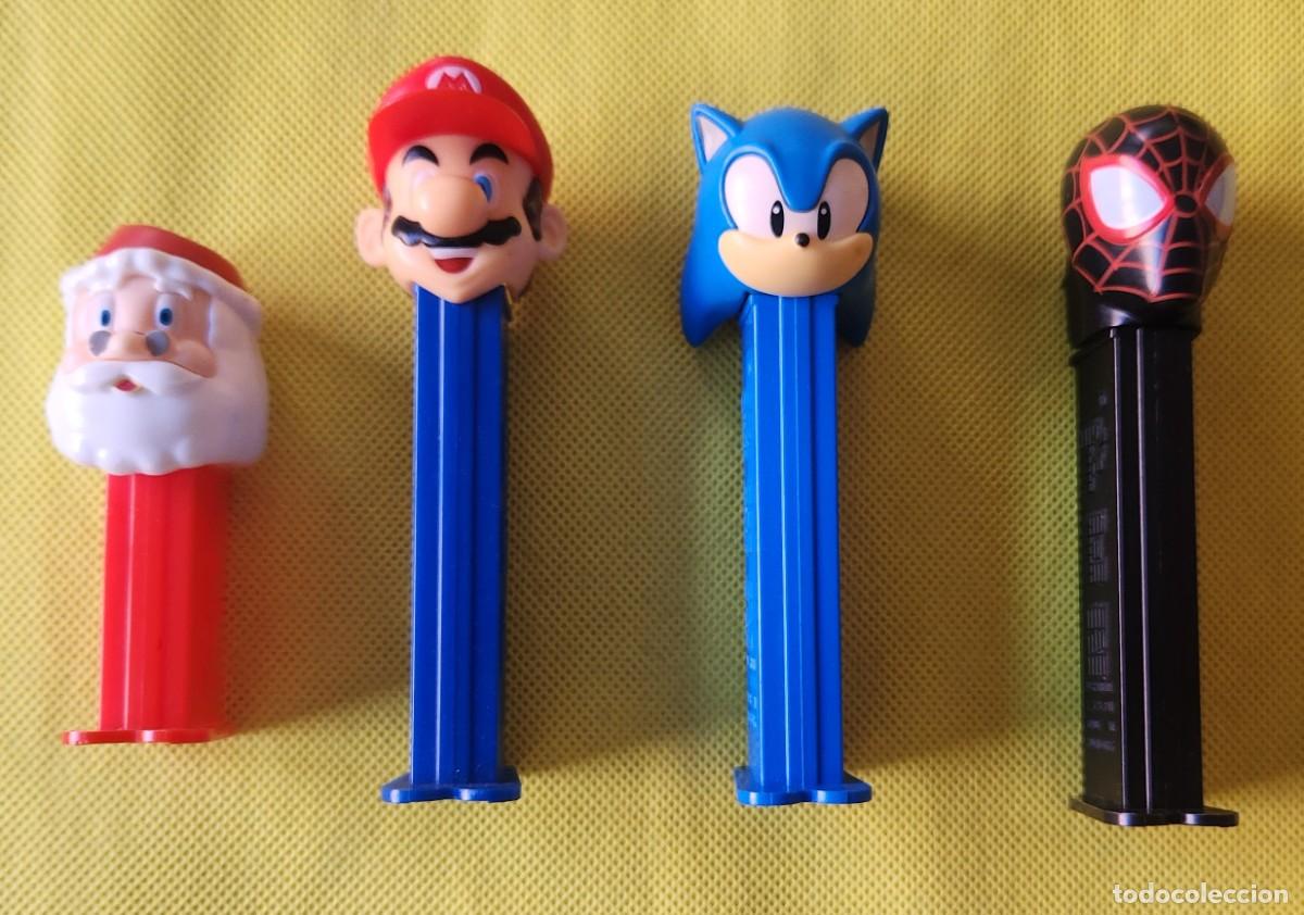 Figuras de goma y PVC: Lote de 4 DISPENSERS PEZ - pastilleros MARIO BROS - SONIC - SPIDERMAN - SANTA