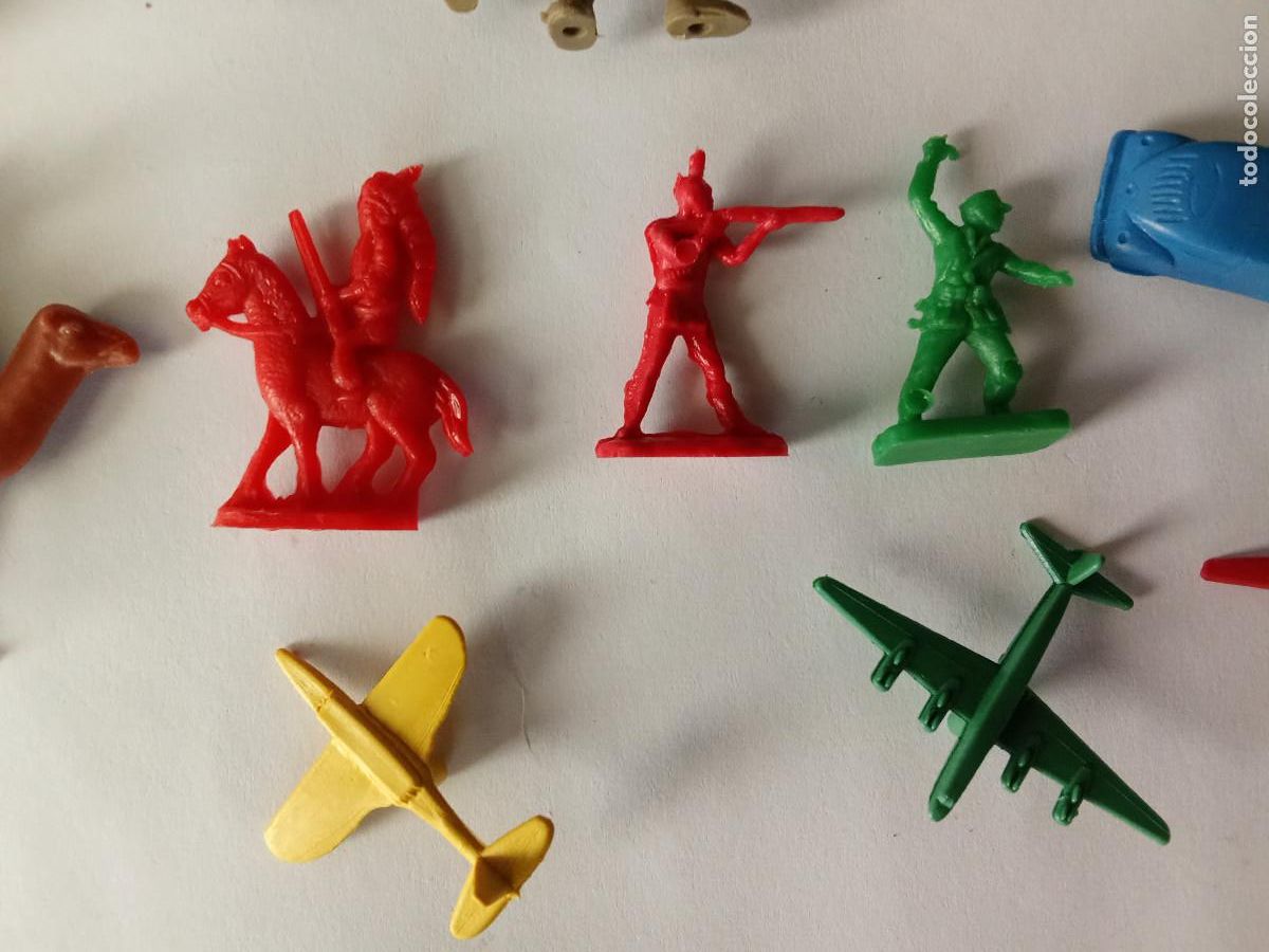 Figuras de goma y PVC: Lote variado figuras Montaplex - Foto 6