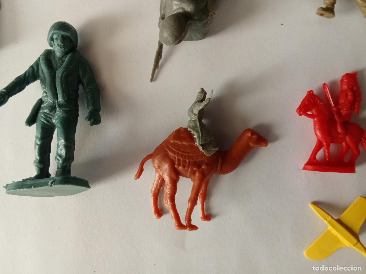 Figuras de goma y PVC: Lote variado figuras Montaplex - Foto 10